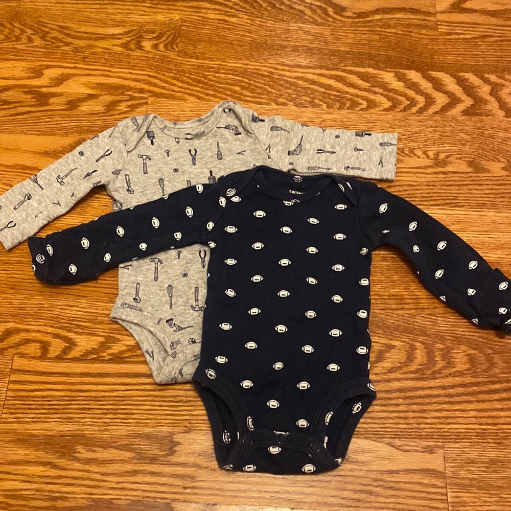 Two newborn body suits